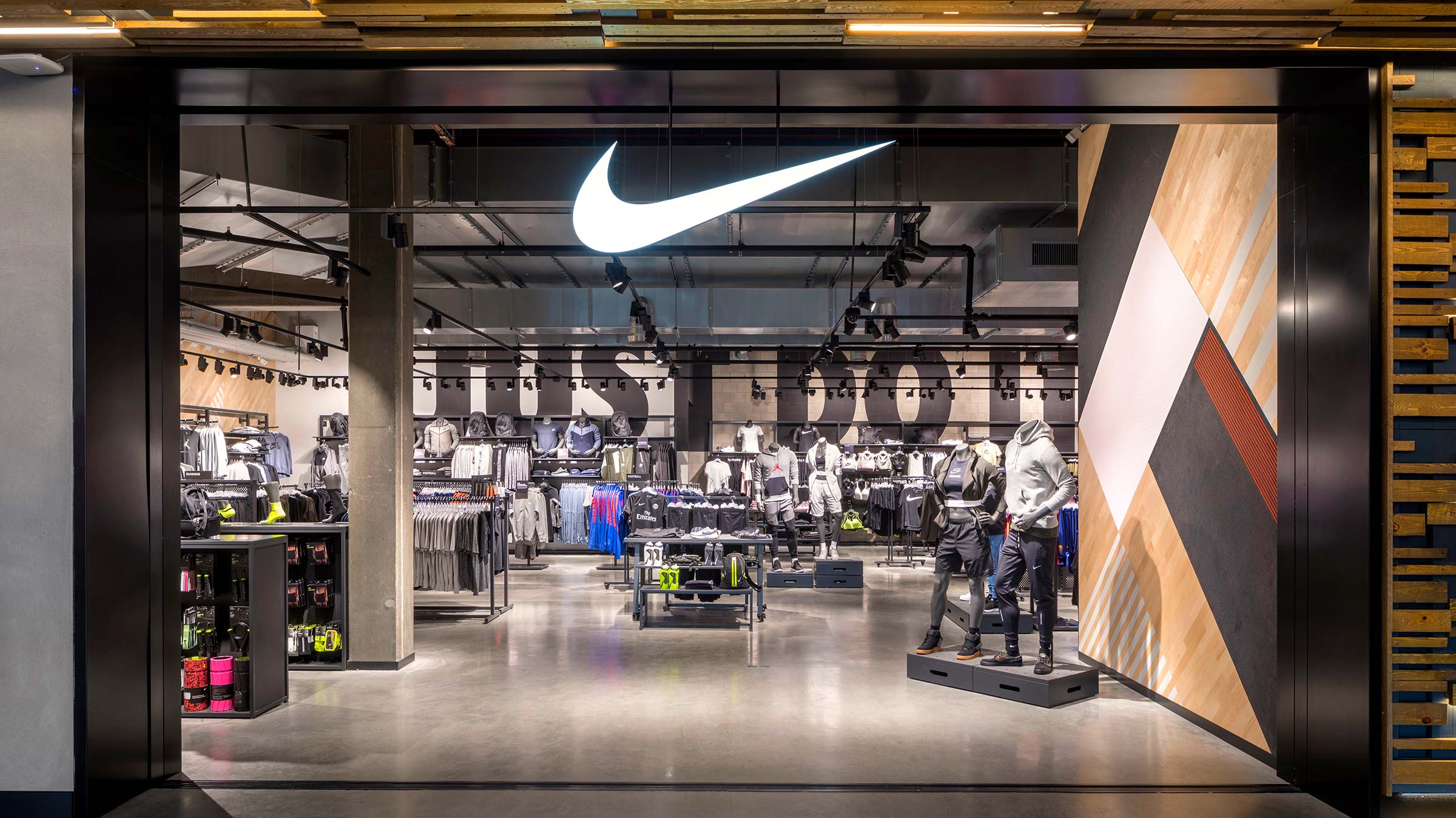 Nike Laakdal | Ivan Cervantes